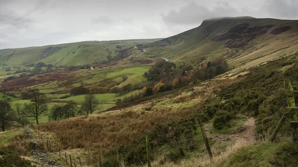 Autunno Paesaggio autunnale di Mam Tor nel Peak District Regno Unito — Foto Stock