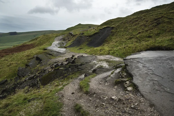 Landscape of collapsed A625 road in Peak District UK — Stock Photo, Image