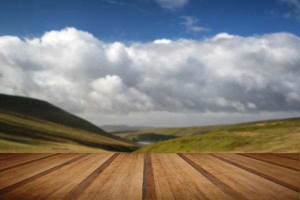 Krásná krajina v národním parku brecon beacons s náladový s — Stock fotografie