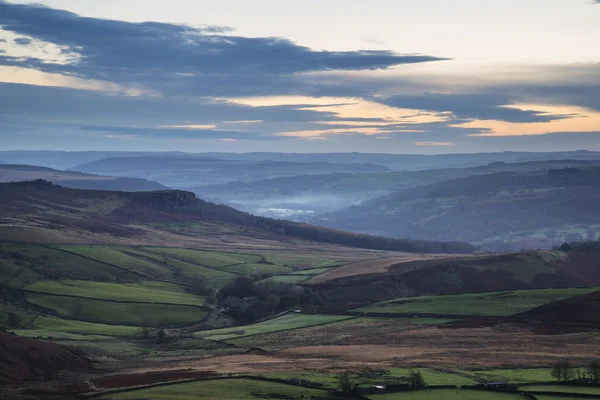 Beautiful Autumn Fall landscape of Hope Valley from Stanage Edge — Stock Photo, Image