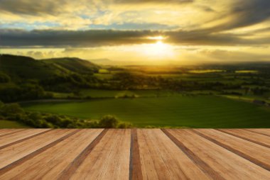 kırsal manzara hills Güneş aydınlatma tarafı ile çarpıcı bir