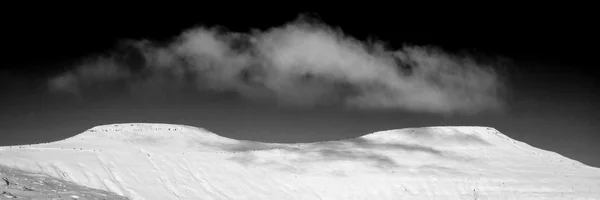 Stunning Winter panoramic landscape snow covered in black and wh — Stock Photo, Image