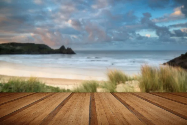 Beautiful Summer sunrise landscape over yellow sandy beach with — Stock Photo, Image