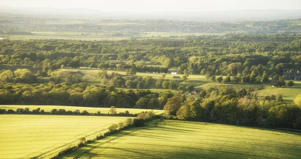 Late evening English countryside landscape in Spring — Stock Photo, Image