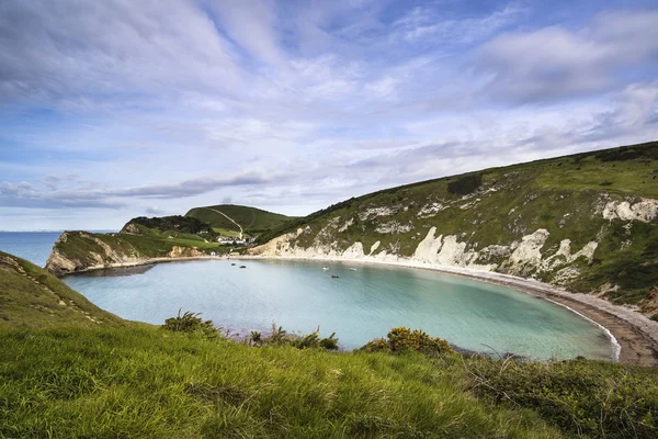 Beautiful Summer landscape over Lulworth Cove in England — Stockfoto