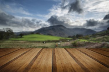 Lake District manzara kırsal üzerinde fırtınalı gökyüzü ile anf bes