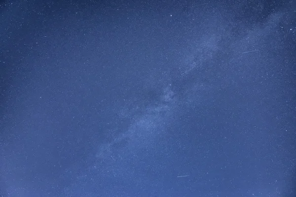 Voie lactée image galaxie du ciel nocturne avec des étoiles claires — Photo