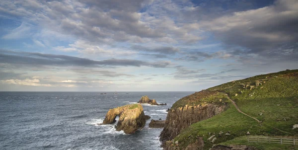 Krásný východ slunce krajina z letiště Land's End v Anglii Cornwall — Stock fotografie