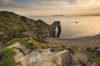 Durdle kapı güzel günbatımı manzara görüntüsü
