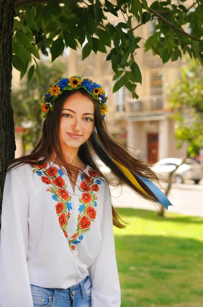 Hübsche ukrainische Mädchen Porträt — Stockfoto