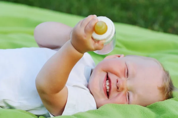 Shooting boy — Stock Photo, Image