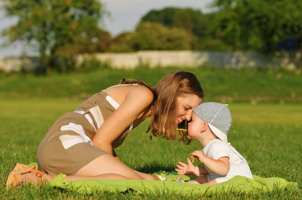 Happy family — Stock Photo, Image