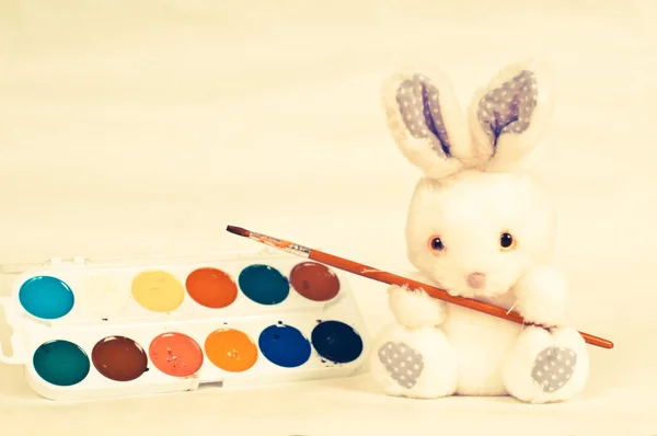 Rabbith with brush — Stock Photo, Image