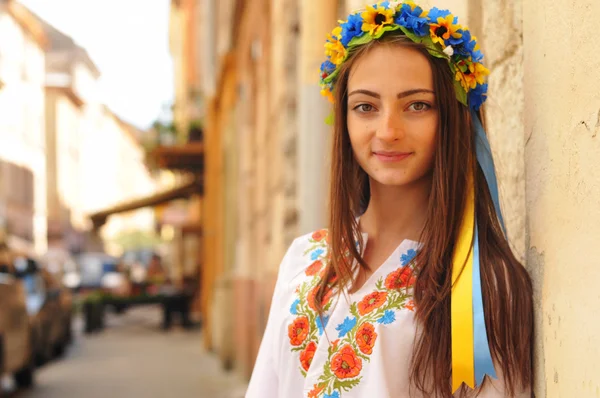 Bella ragazza ucraina ritratto primo piano — Foto Stock