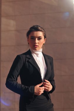 güzel iş kadın portresi