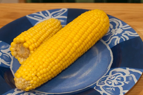 Kukurydza na talerzu — Zdjęcie stockowe