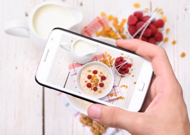 eller fotoğraf yulaf ezmesi smartphone alarak