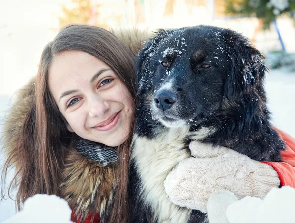 Vacker flicka tagit bilder av henne själv, instagram — Stockfoto