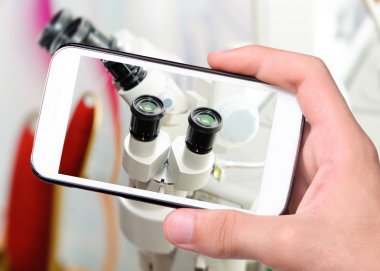 İnsan gözü vizyonunu ölçmek için Phoropter optik aygıtı