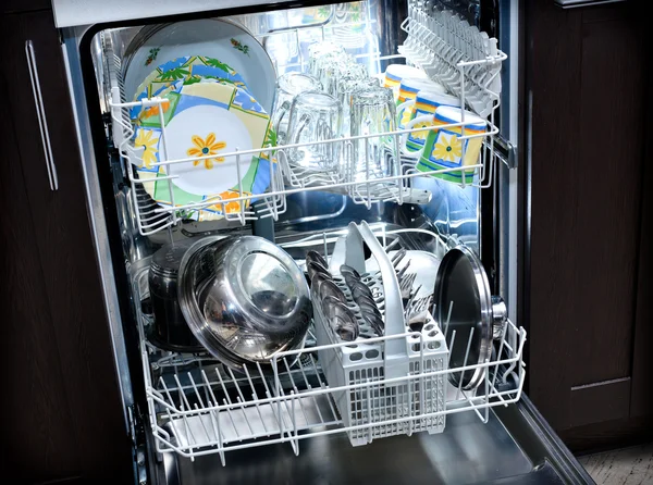Máquina de lavar louça — Fotografia de Stock