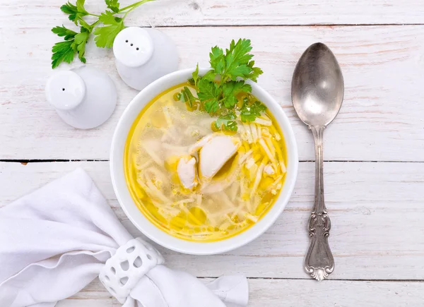 Zuppa di noodle di pollo — Foto Stock