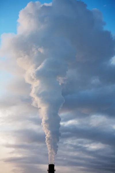 Chimenea de fábrica — Foto de Stock