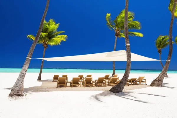 Krásné bílé písčité pláže, luxusní Resort v Punta Cana — Stock fotografie
