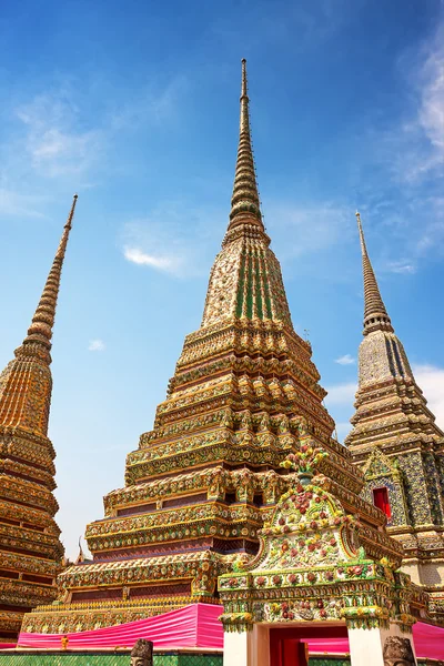 佛寺是在曼谷的佛教寺院 — 图库照片