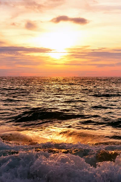 Beautiful sunset on the beach — Stock Photo, Image