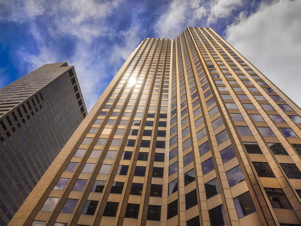 Glass and granite skyscraper building — Stock Photo, Image