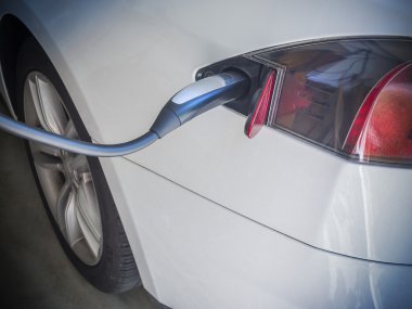 Elektrikli otomobil fiş ve priz şarj