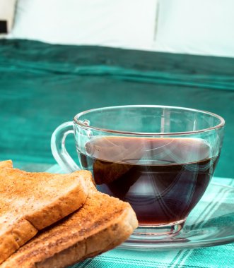 Yatakta kahvaltı ekmek ve yataklar anlamına gelir 
