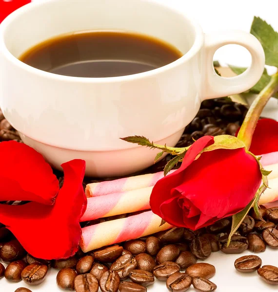 Świeża kawa napój reprezentuje napój ochłoda i smaczne — Zdjęcie stockowe