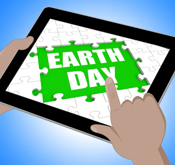 La tablette du Jour de la Terre montre la conservation et la protection de l'environnement — Photo