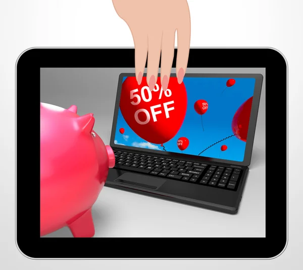 Vijftig procent korting laptop wordt weergegeven 50 besparingen van de helft van de prijs — Stockfoto