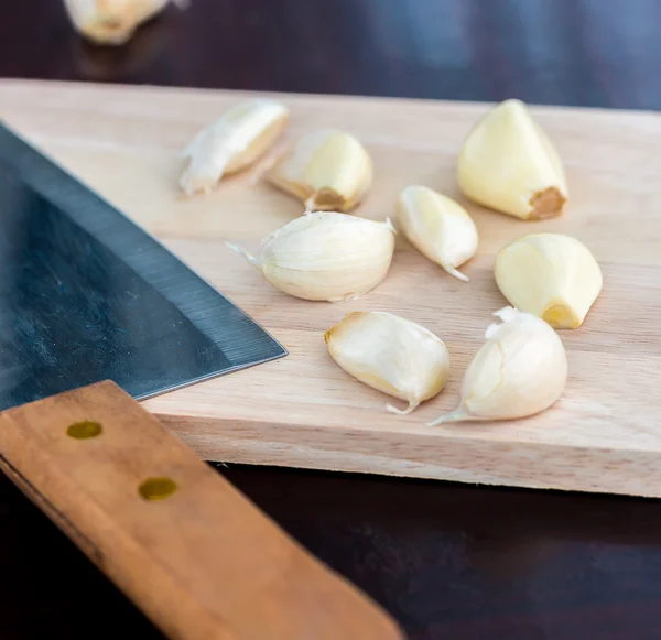 Chopping Garlic Indicates Wooden Board And Cooking — Stock Photo, Image