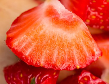 Organik ürünler ve çilek Çilek parça gösterir