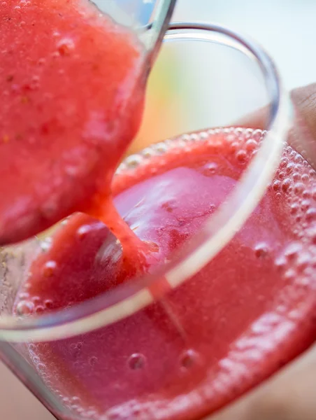 Strawberry Smoothie betekent vruchten drankje en drank — Stockfoto