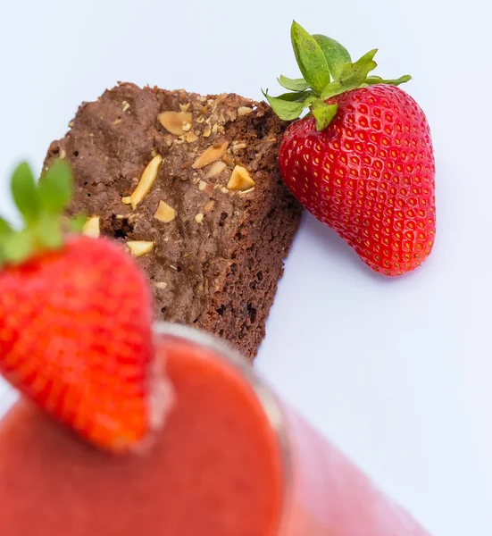 Strawberries And Brownie Indicates Juicy Afters And Fruity — Stock Photo, Image