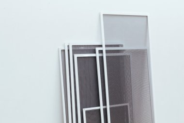 Pencereler ve kapılar için böcek ekran