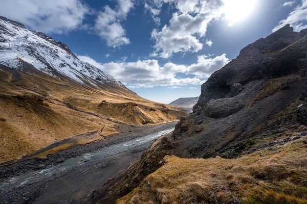 Malerische Berglandschaft aufgenommen — Stockfoto