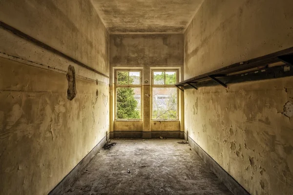 Interior del edificio abandonado — Foto de Stock