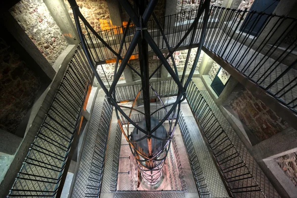 Endüstriyel merdiven yukarı — Stok fotoğraf