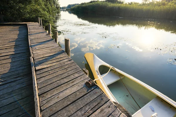 Kleines schönes Ufer — Stockfoto