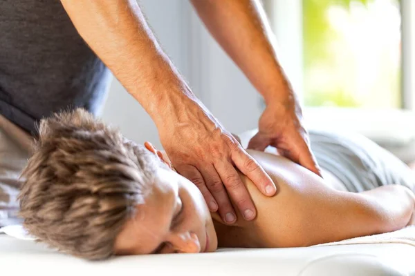 Part of the manual therapy procedure — Stock Photo, Image