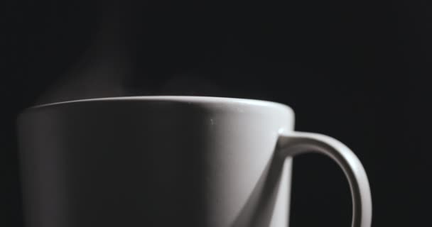 Vapor subindo a partir de imagens de close up caneca quente — Vídeo de Stock