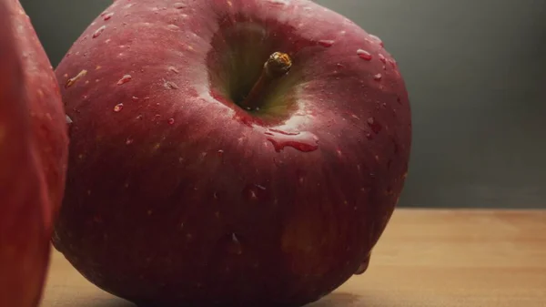 Macro Close Beelden Beweging Van Een Aantal Appels Tafel — Stockfoto