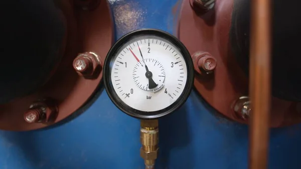 Closeup Clean Pressure Gauge Blurry Background — Stock Photo, Image