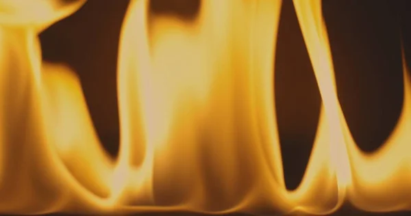 Feuer Tanzt Vor Dunklem Hintergrund 120Fps Nahaufnahme Zeitlupenaufnahmen — Stockfoto