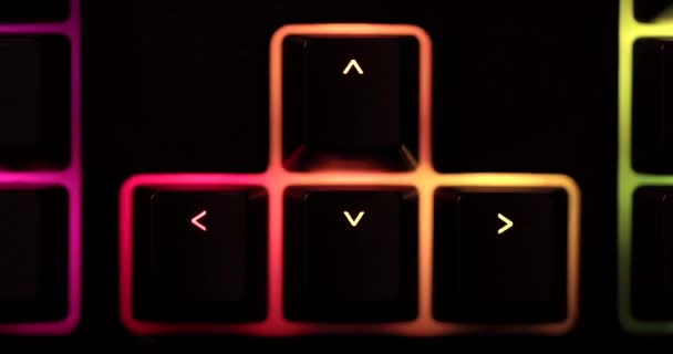 Świecące podświetlane mechaniczne zbliżenie klawiatury — Wideo stockowe